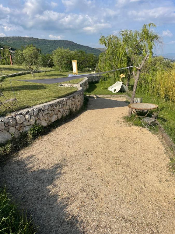 Les 4 Elements Panzió Tourrettes-sur-Loup Kültér fotó