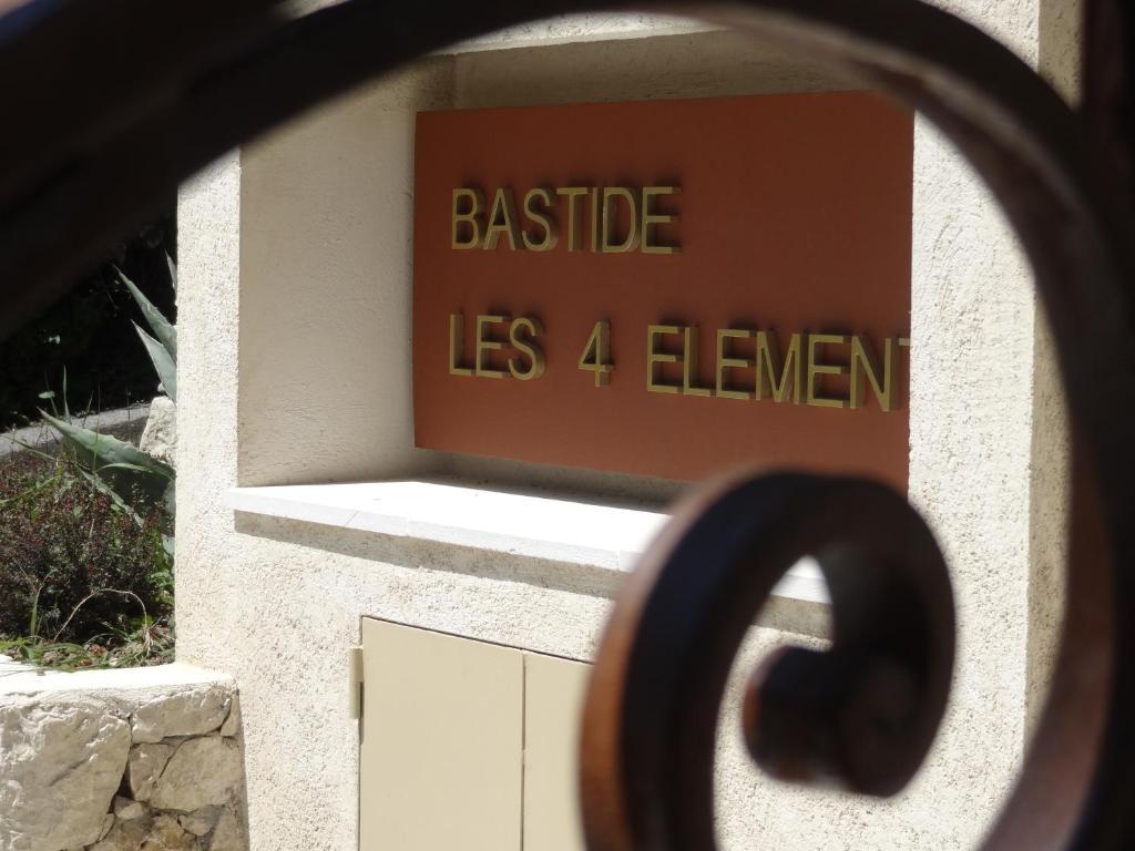 Les 4 Elements Panzió Tourrettes-sur-Loup Kültér fotó